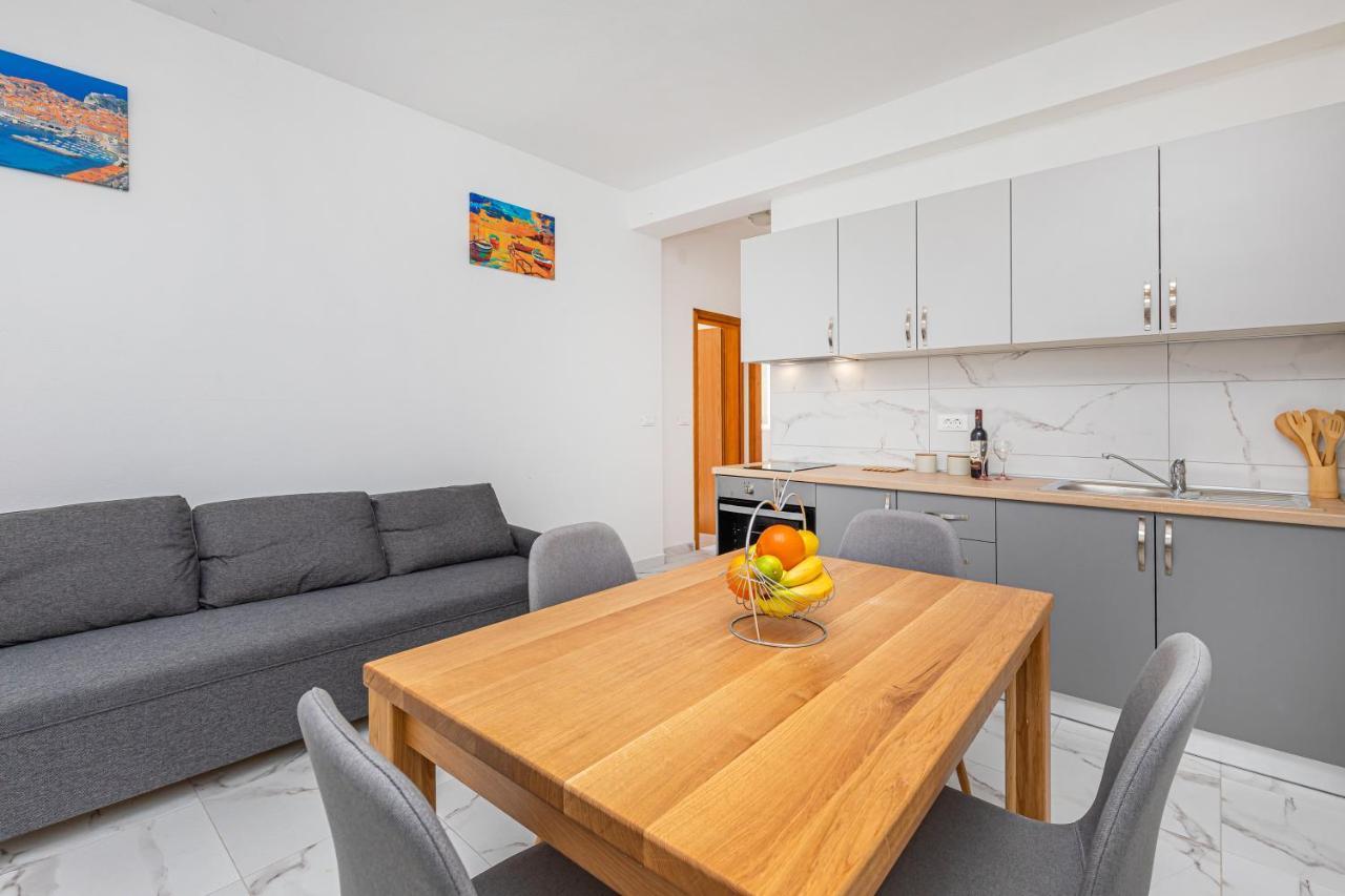 Olive Tree Apartment 1 Prijevor Εξωτερικό φωτογραφία